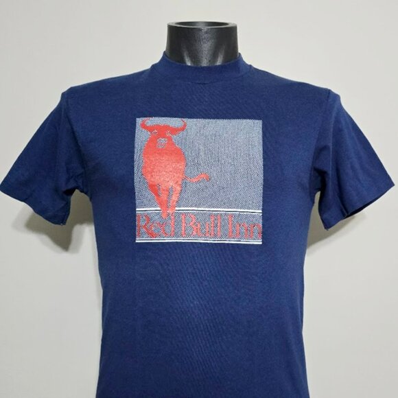 Vintage Red Bull Inn T-Shirt M 80s Restaurant Bar Tavern Pub Single Stitch Tee - Picture 1 of 5